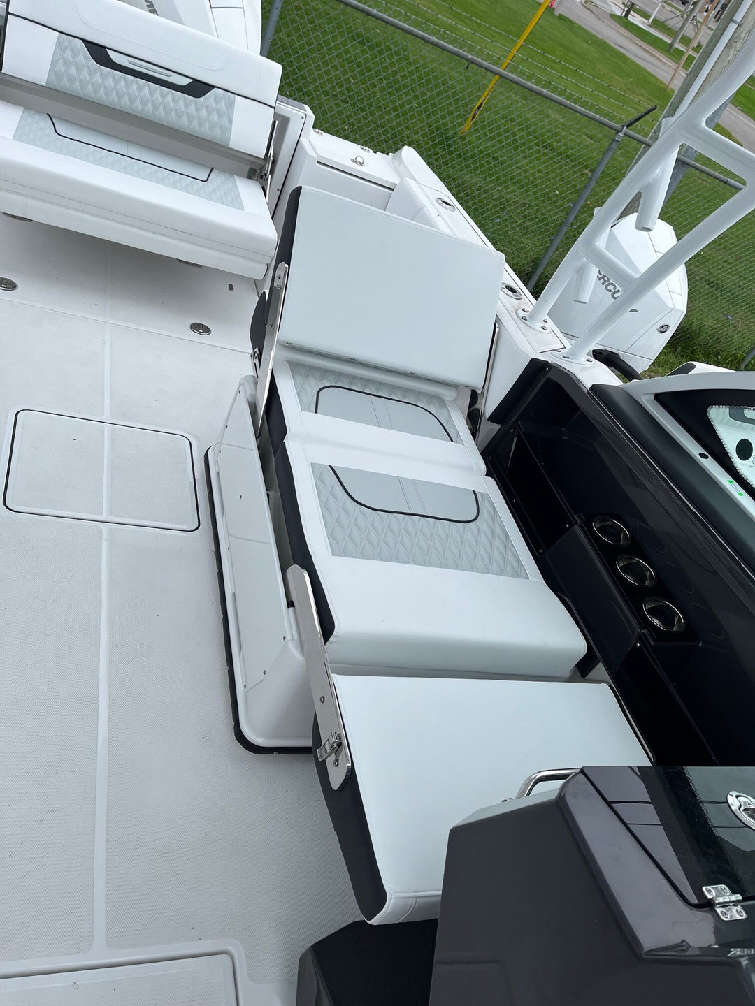 2024 Blackfin 252 DC