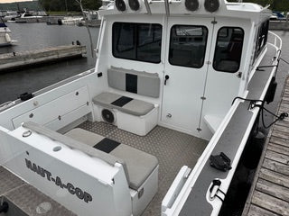 2021 Lighthouse 30 Bullnose