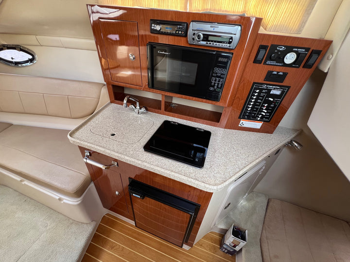 2010 Regal 2565 Express