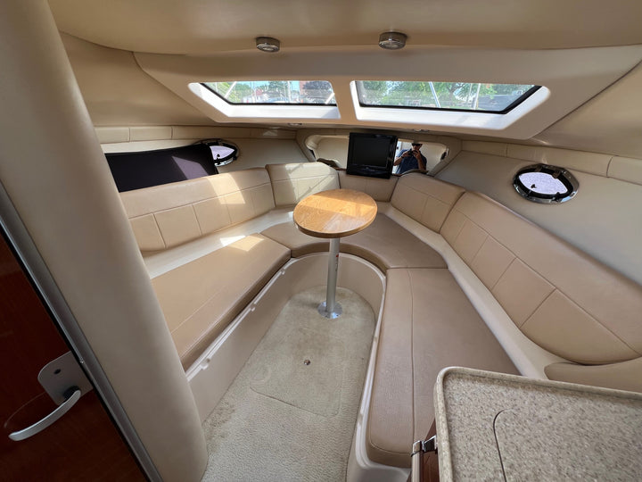2010 Regal 2565 Express