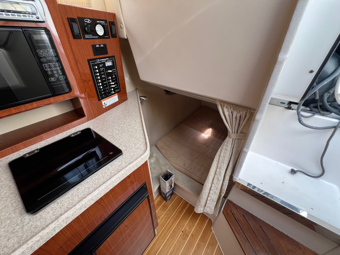 2010 Regal 2565 Express