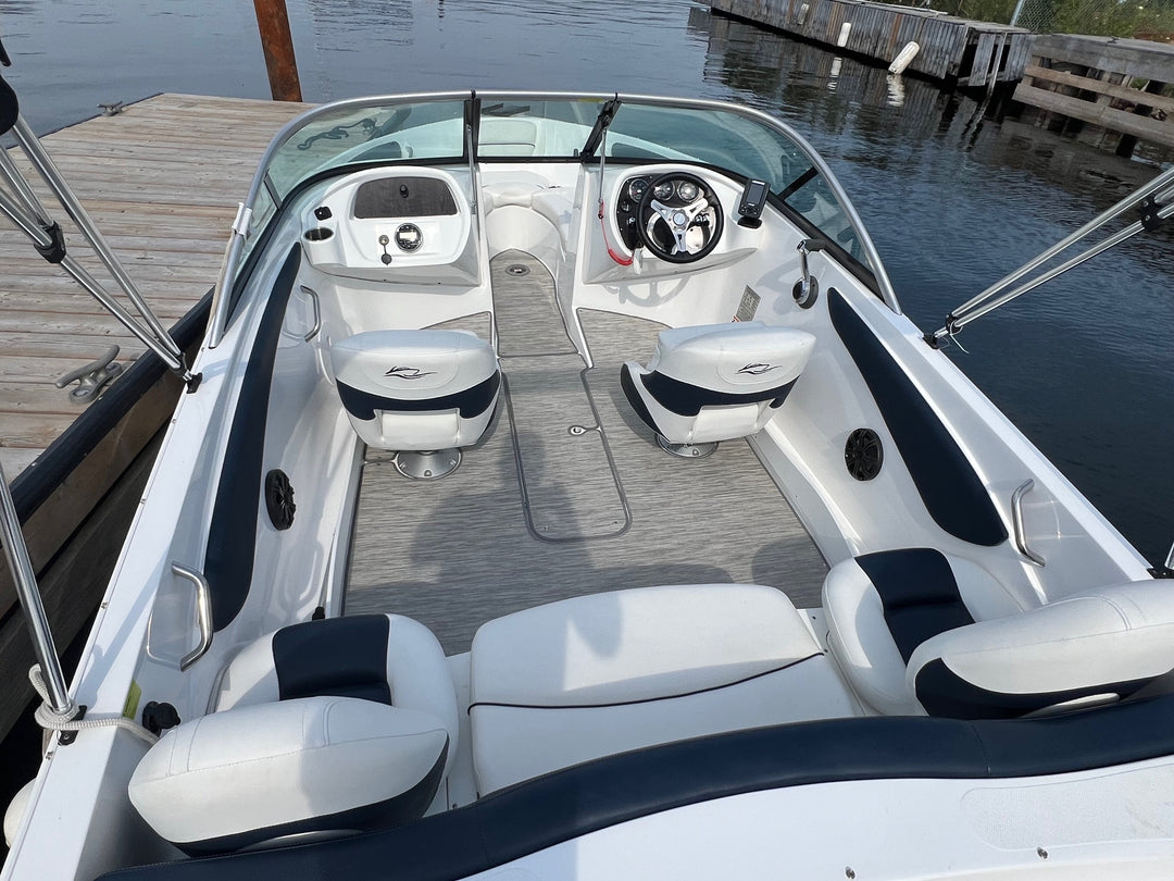 2017 Rinker 18 QX