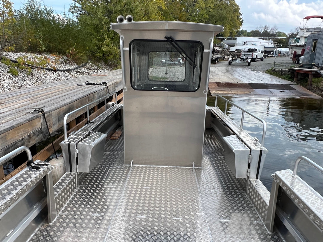 2025 Stanley 26 Pulsecraft Closed Cabin (Demo)