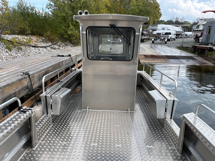 2025 Stanley 26 Pulsecraft Closed Cabin (Demo)