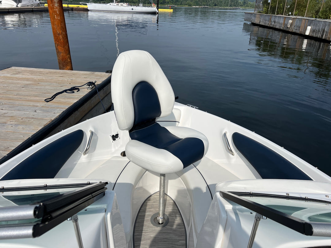 2017 Rinker 18 QX