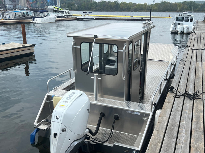 2025 Stanley 26 Pulsecraft Closed Cabin (Demo)